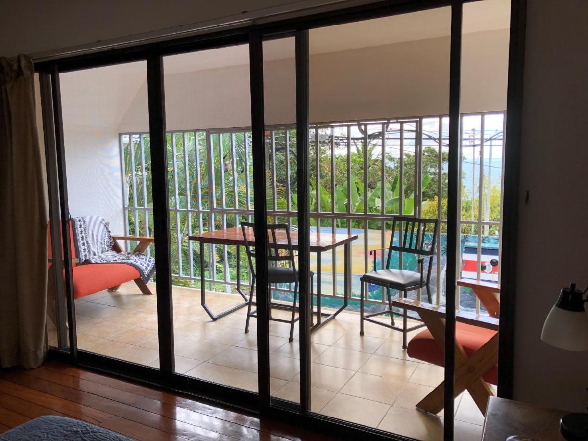 Cockatoo Studio Apartments Manuel Antonio Exteriör bild