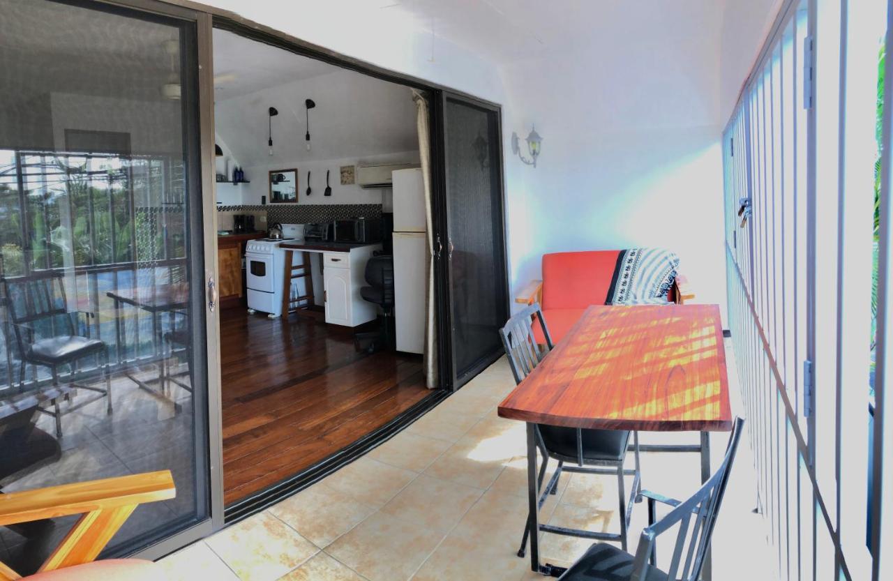 Cockatoo Studio Apartments Manuel Antonio Exteriör bild